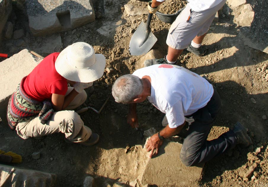 Cuarta campaña de excavación en Santa Criz de Eslava (2007) Cuarta campaña de excavación en Santa Criz de Eslava (2007)